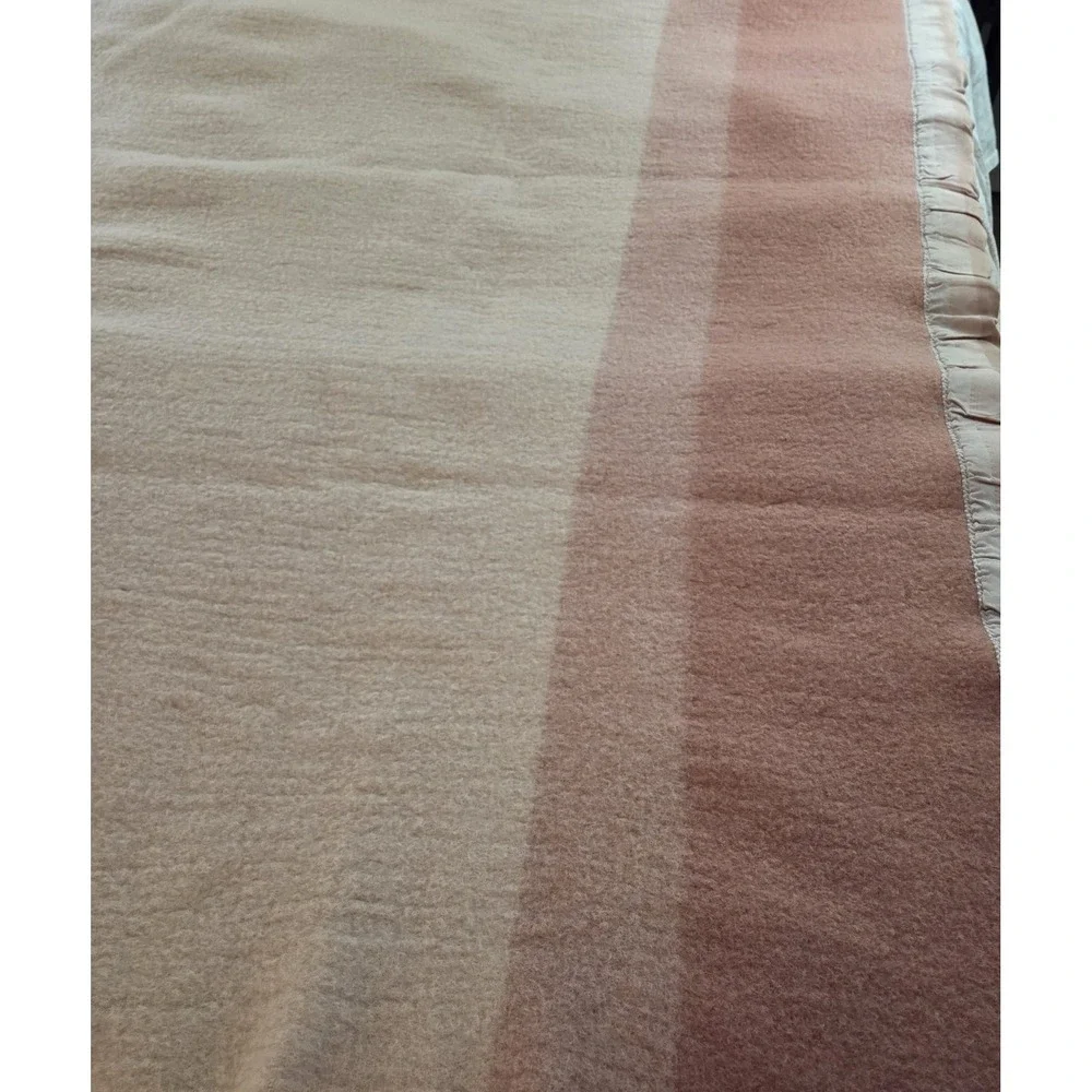 Vintage St.  Marys 100% Wool‎ Camp Striped Blanket Peach Pink Ombre 56x80